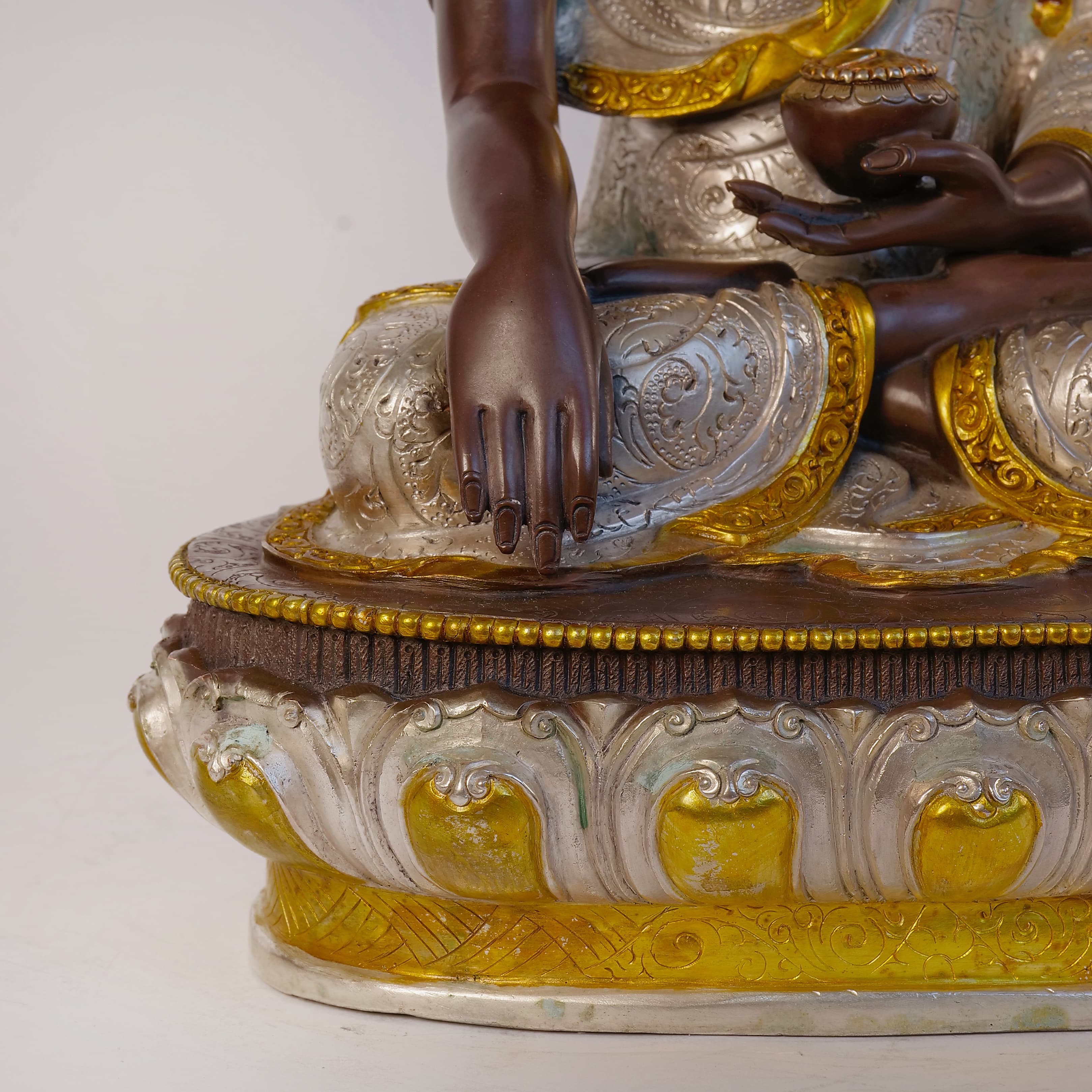 Shakyamuni Buddha (Medium)  8