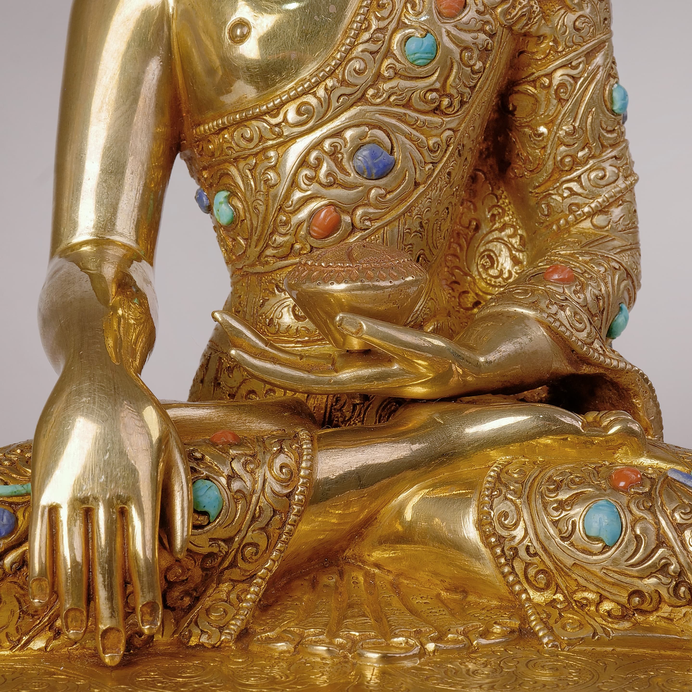 Shakyamuni Buddha with stone (Medium) 6