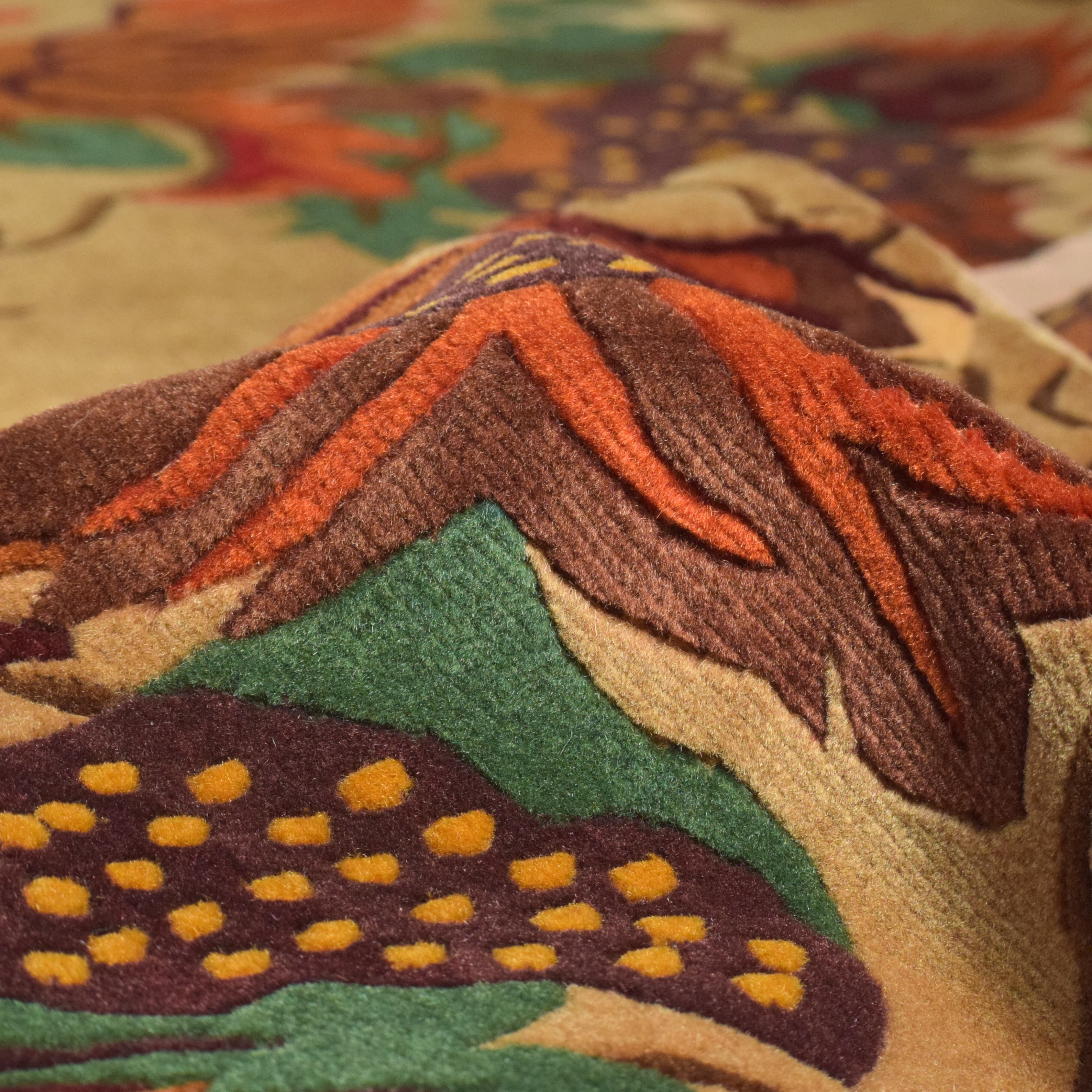 Tibetan-style floral/vine wool carpet 4