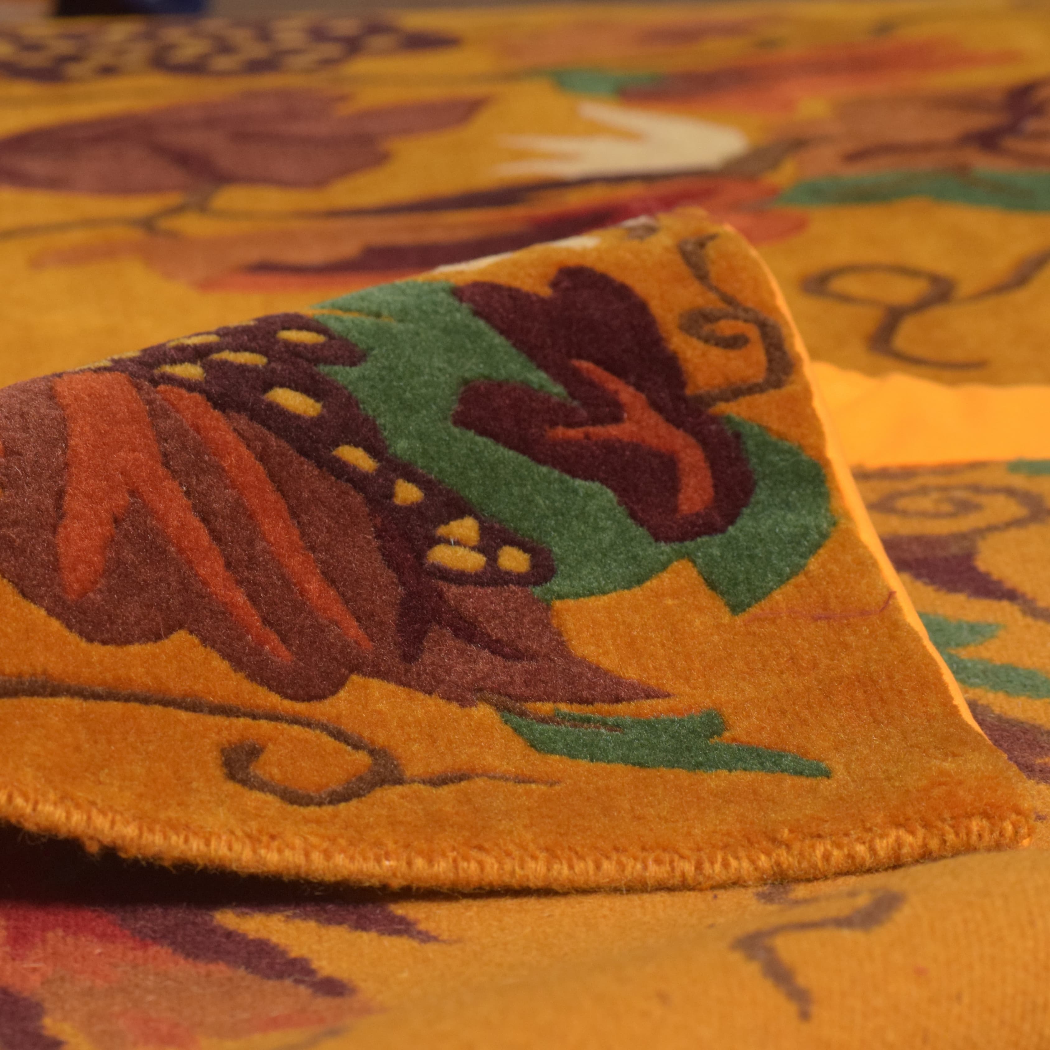 Golden Vineyard Border Rug 4